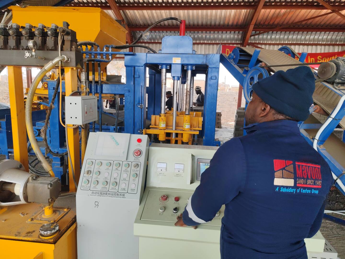 Mavuni team at work